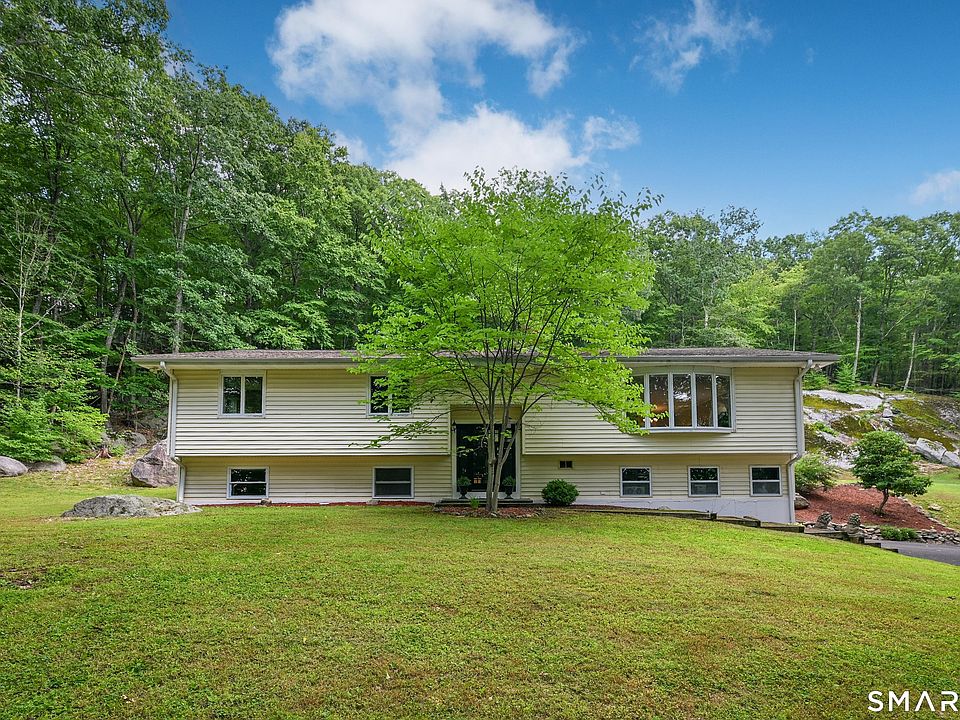1st image of 39 Bear Mountain Road