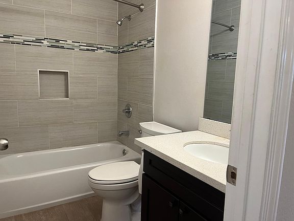 5th image of 3741 Peacock Ct APT 2