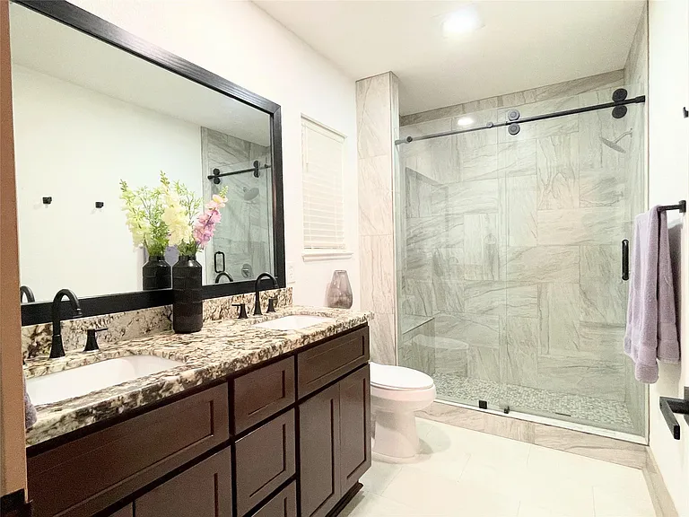210 W Crescent Dr — Photo 18