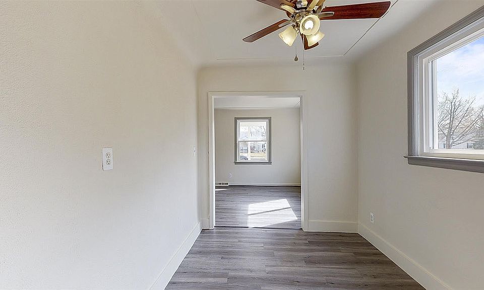 29221 Senator St, photo 6