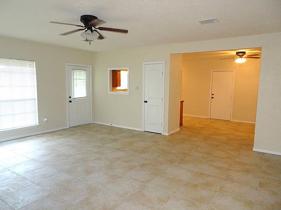 3rd image of 13497 Bunker Hill Dr