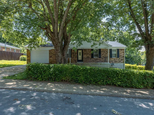 204 Kelly St, Paris, KY 40361