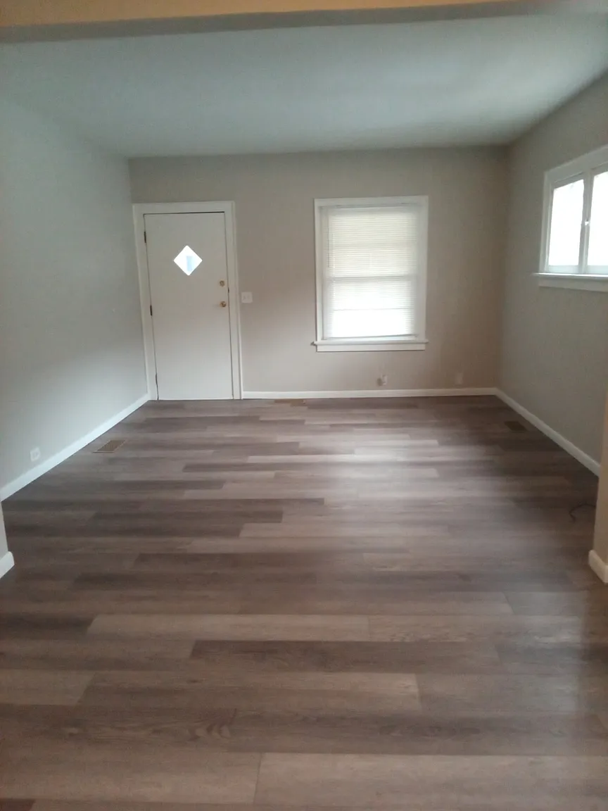 1112 Covert Ave photo 1
