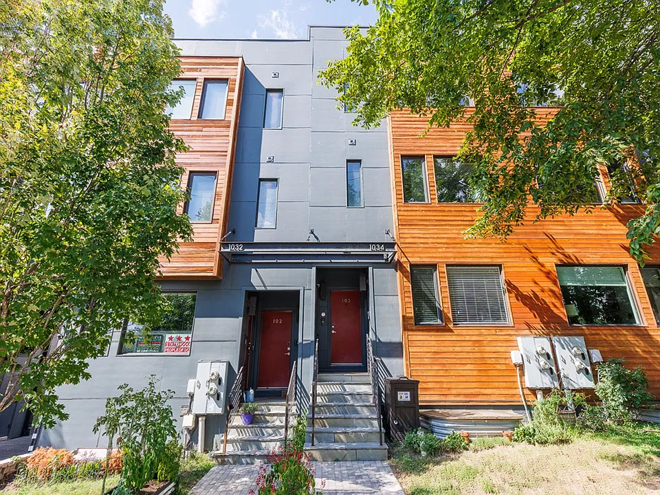 1034 Otis St NE #101