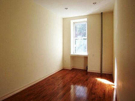 2nd image of 241 3rd Ave APT 1