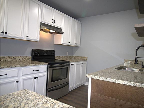5th image of 904 Lawndale Avenue