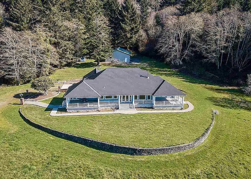 2nd image of 2025 Highway 101 S