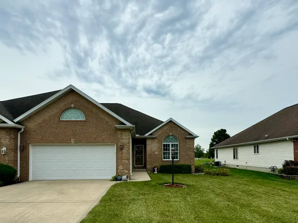 7 S Country Club Rd #B, Mattoon, IL 61938