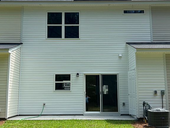 5th image of 124 Spencer Cir