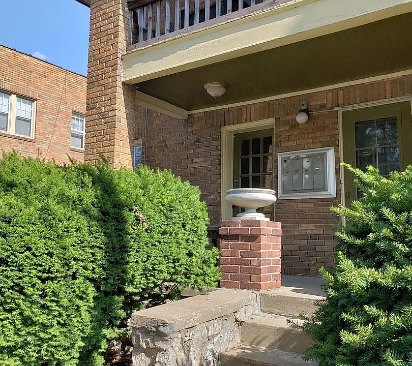 1st image of 1113 W 41st St APT 1E