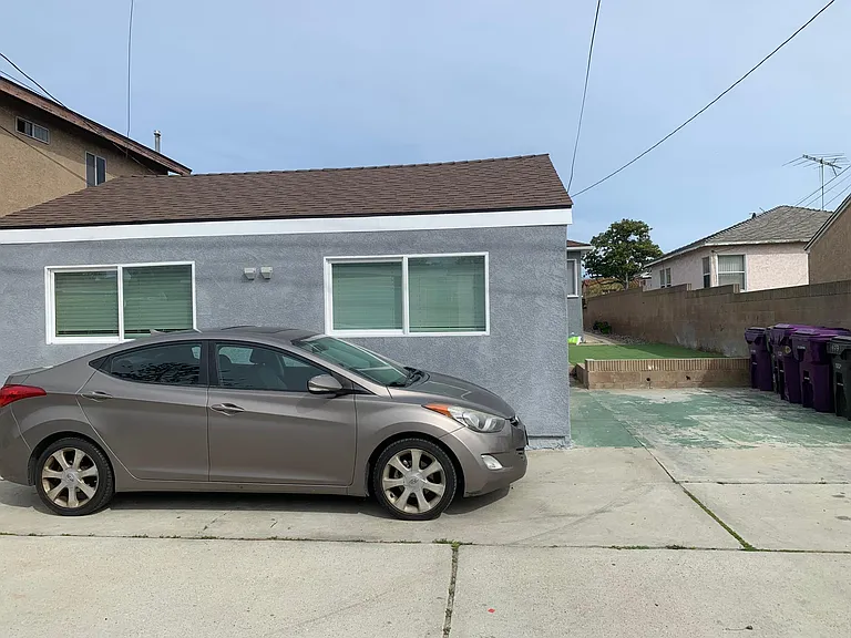 657 Quincy Ave #A — Photo 3
