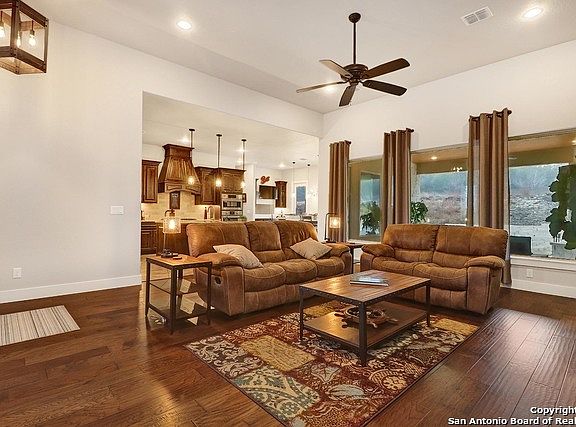 3rd image of 2124 Stagecoach Way