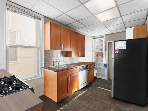 423 Fairmount Avenue image 2 of 18