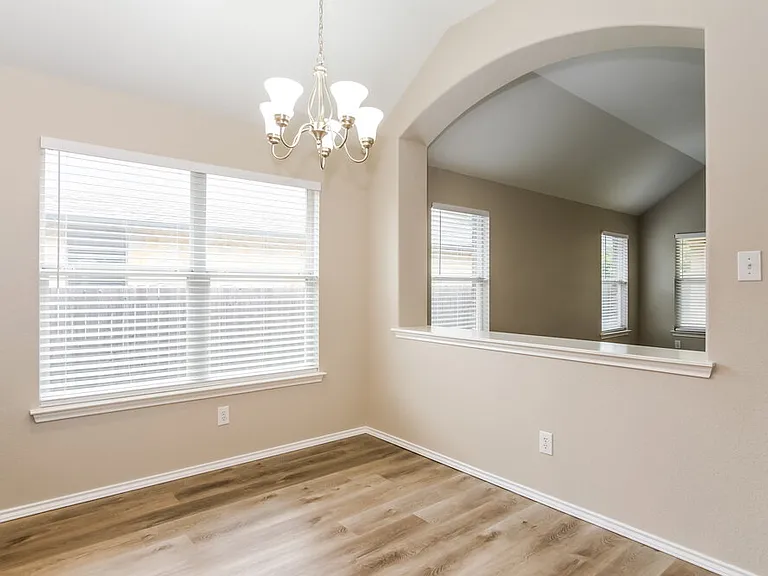 837 Clear Springs Holw — Photo 6