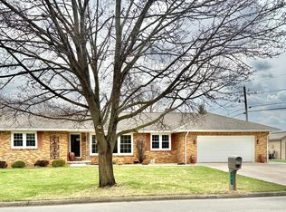 701 W Brentwood Dr, Gibsonburg, OH