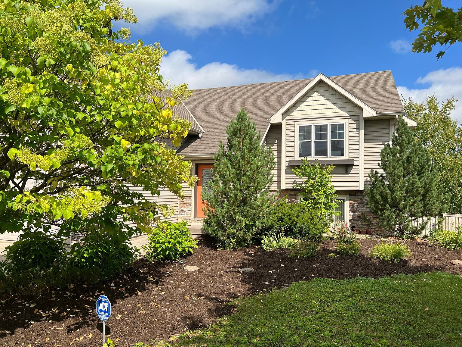 309 E Cheyenne St, Roberts, WI 54023 MLS 6423368 Zillow