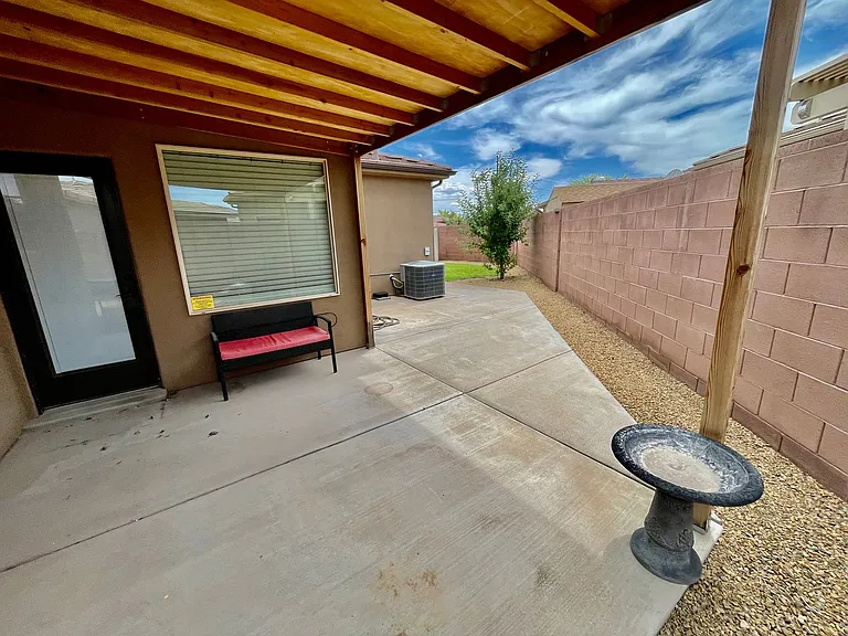 83 N Lee Ln — Photo 21