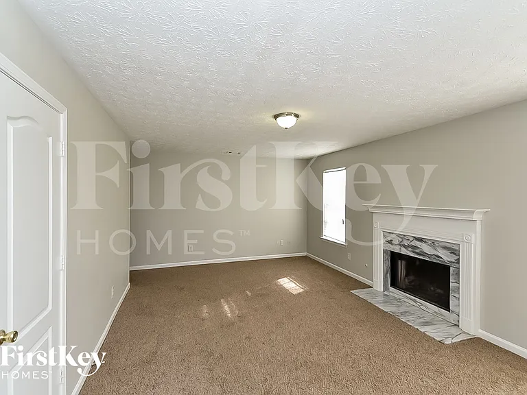 824 Rock Shoals Ct — Photo 3