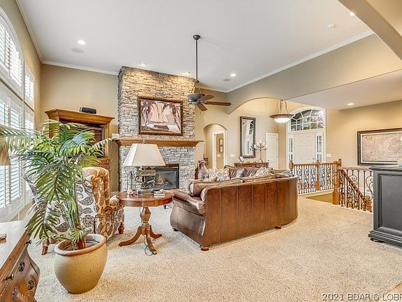 5th image of 232 Cordoba Point