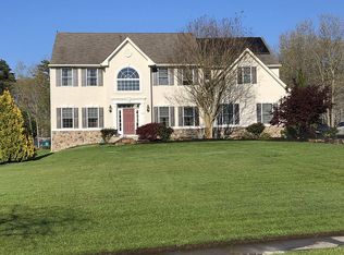 216 Granville Cir, Egg Harbor Township, NJ 08234