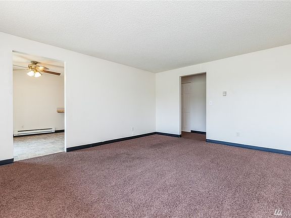 4th image of 4046 S 31st St APT 2
