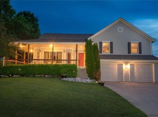 1502 Horseshoe Dr, Raymore, MO 64083