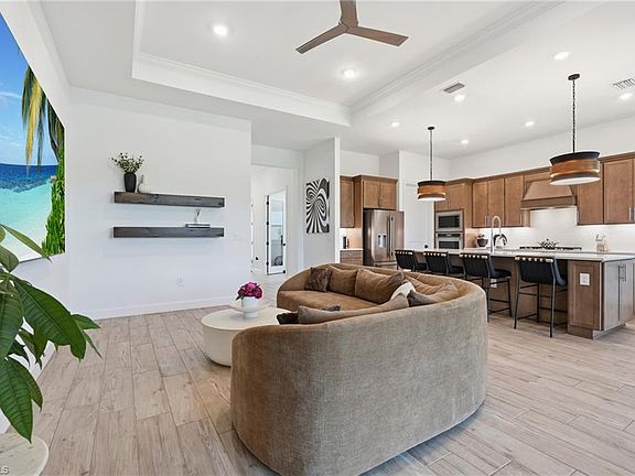 5th image of 1925 Don Benito WAY