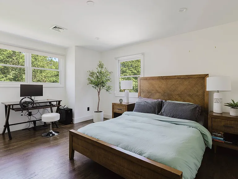 7 Quantuck Bay Ln — Photo 17