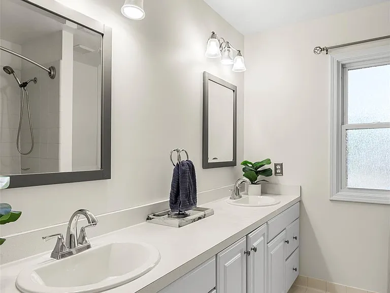24084 Westmont Dr — Photo 26