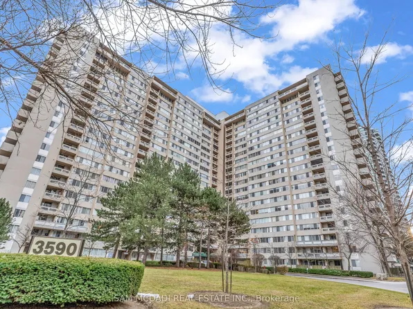 3590 Kaneff Cres Unit 605, Mississauga, ON L5A 3X3
