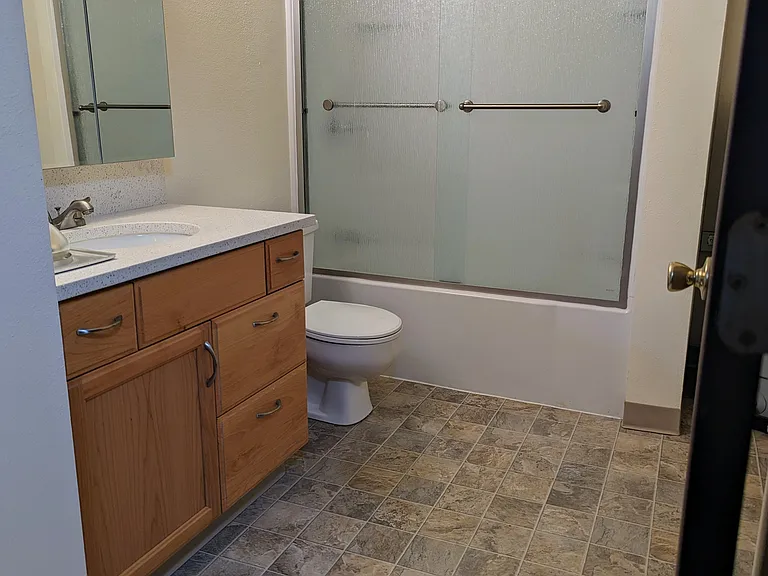 2229 Hawthorne St #A — Photo 4
