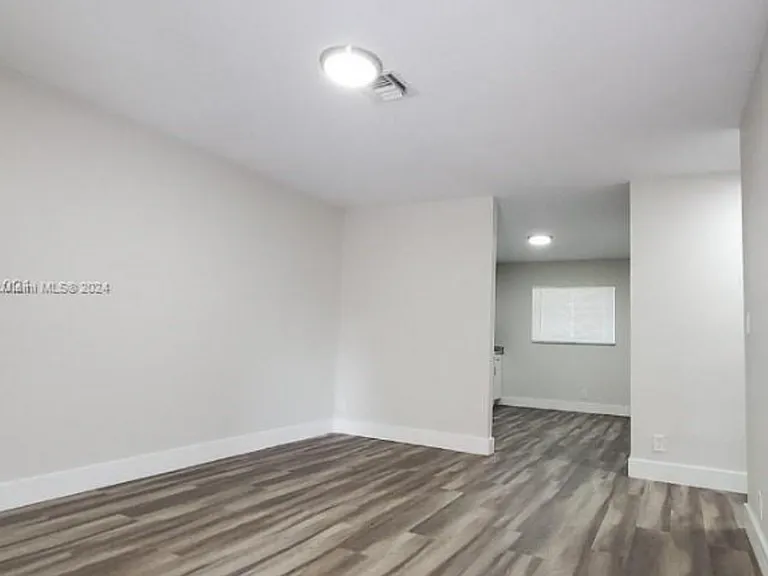450 SW 2nd St #518 — Photo 1