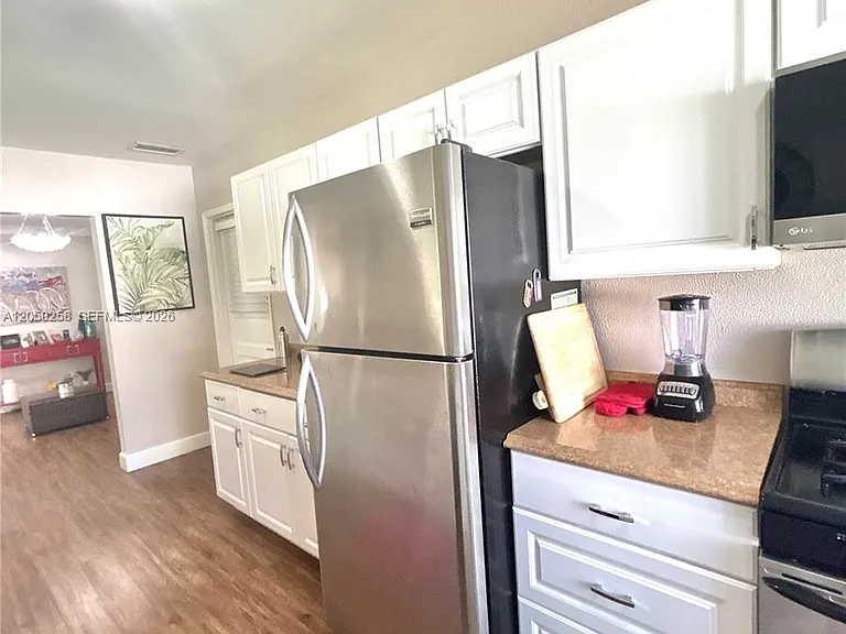 416 Bayberry Dr — Photo 5