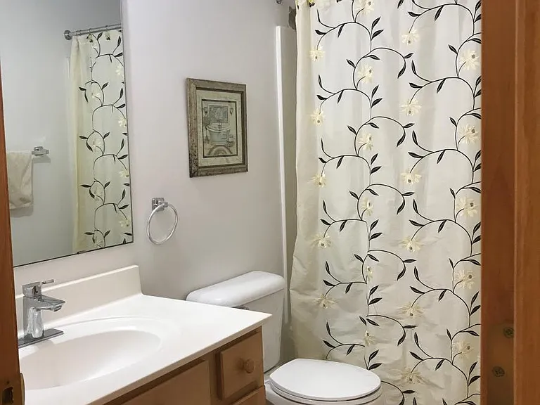 Upper Level Bathroom