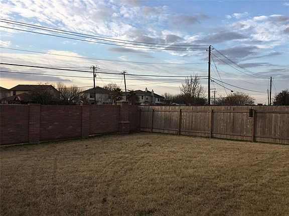 5th image of 5013 Lexington Meadow Ln