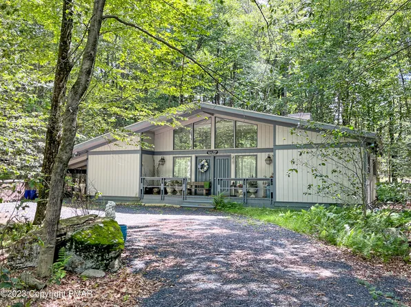 2225 White Oak Trl, Pocono Pines, PA 18350