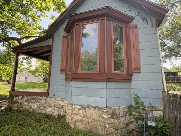3270 Bell St, Kansas City, MO 64111