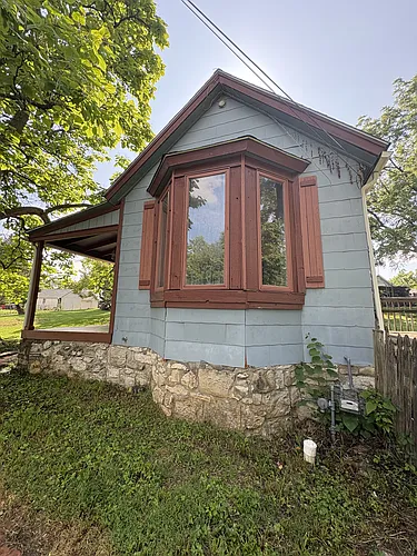 3270 Bell St Photo 1