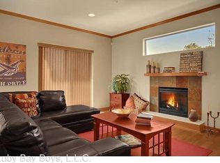 1045 Blaine Ave NE UNIT D, Renton, WA 98056