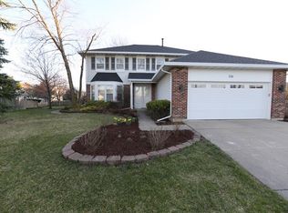 336 Hill Ct W, Buffalo Grove, IL
