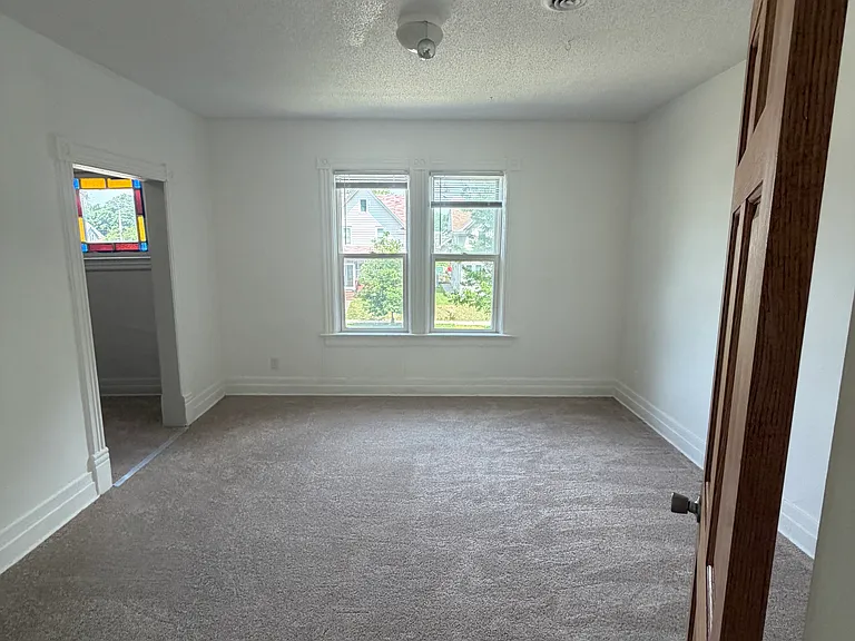 850 Edmund Ave — Photo 2