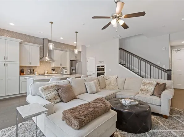 6609 Sterling Dr, Sandy Springs, GA 30328