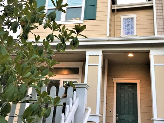 3rd image of 10138 Imperial Ave