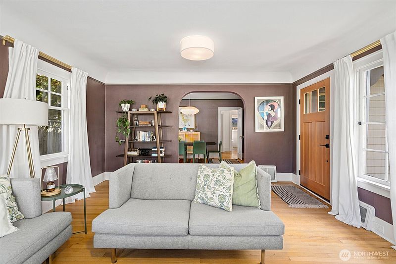 5th image of 1410 Division Avenue