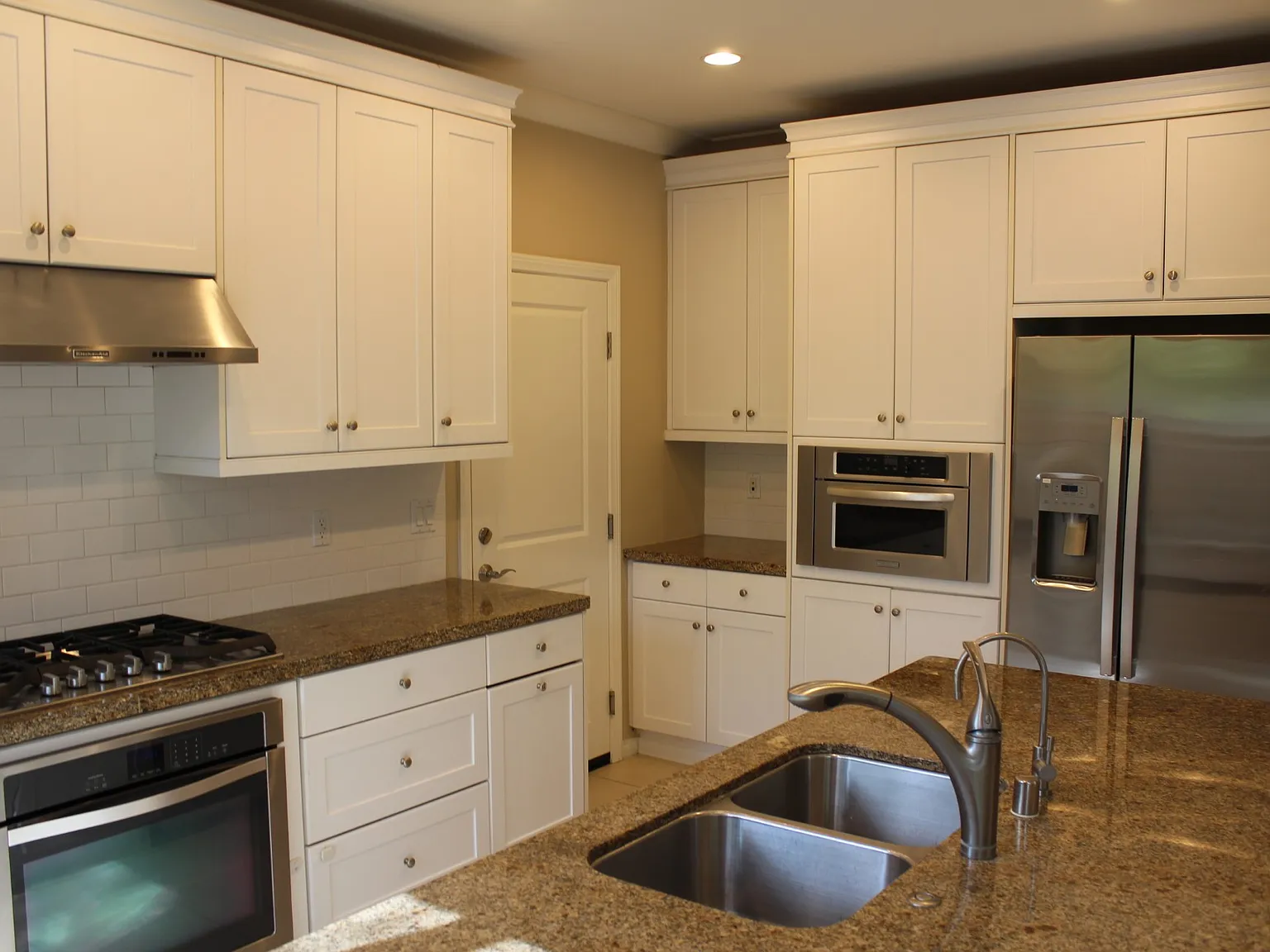 3 bed, 1614 sqft, $4,700 — Photo 4