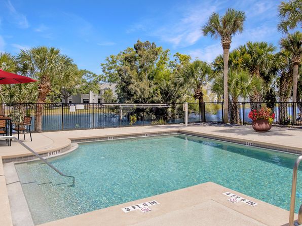 300 SE Saint Lucie Blvd #4-207