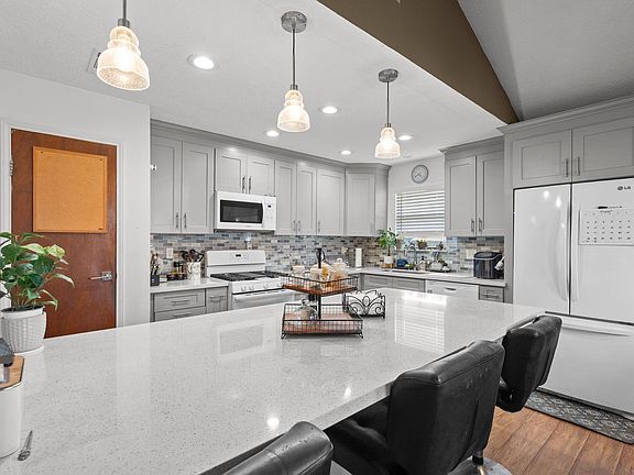 4th image of 2222 57th St