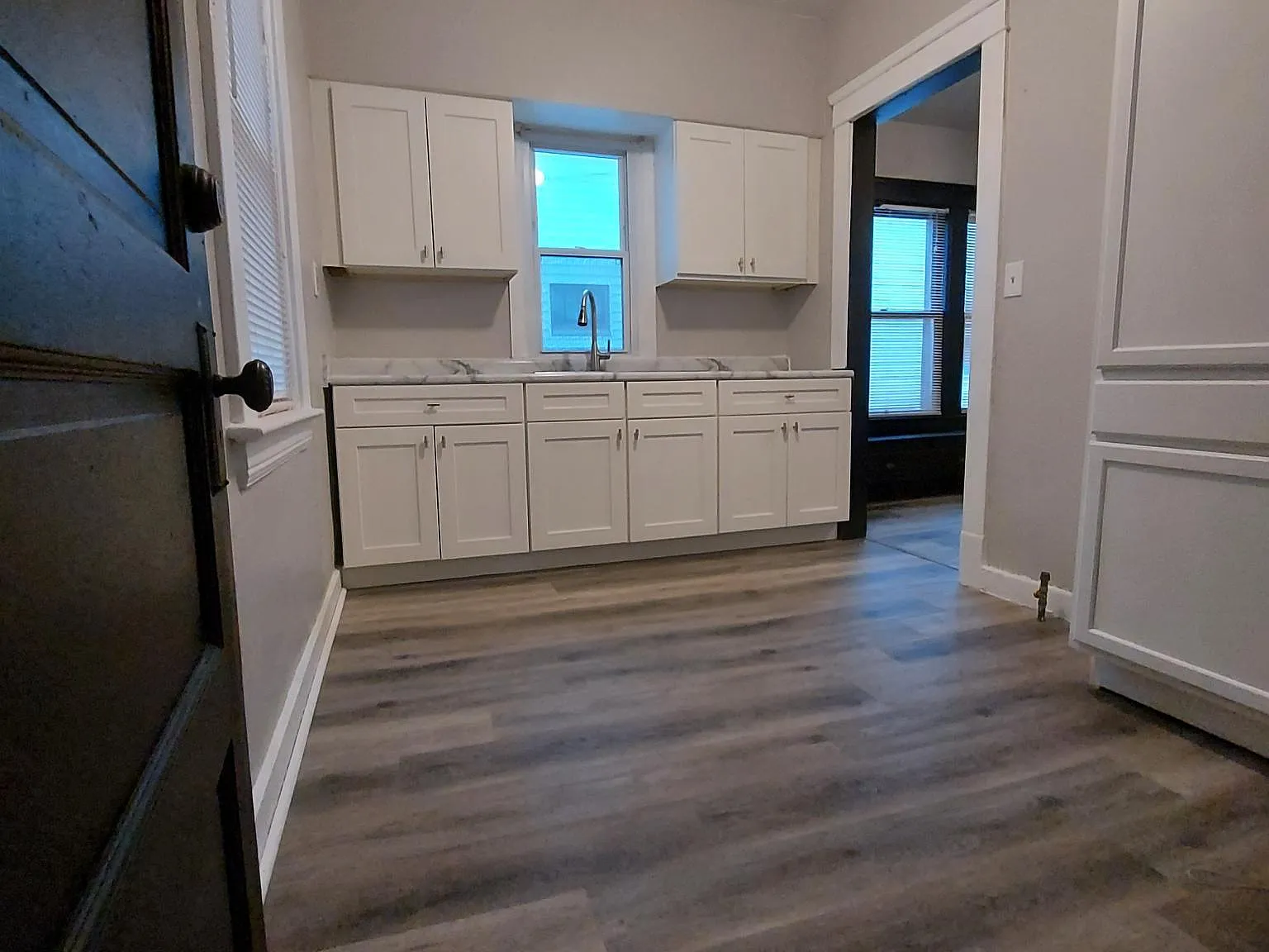 1466 Winchester Ave — Photo 4