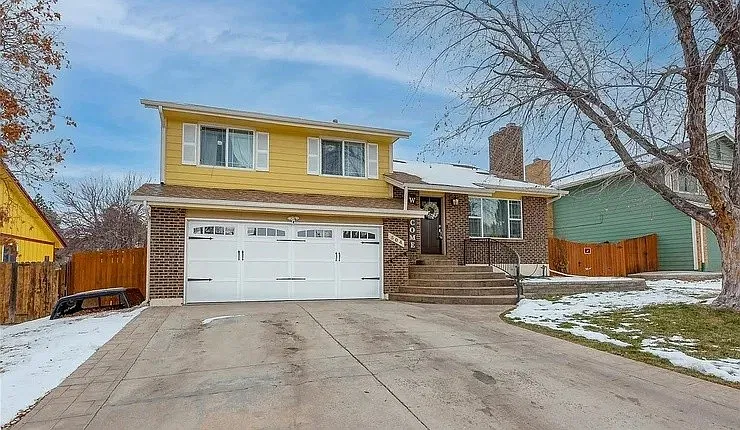 504 S Laredo Cir — Photo 1