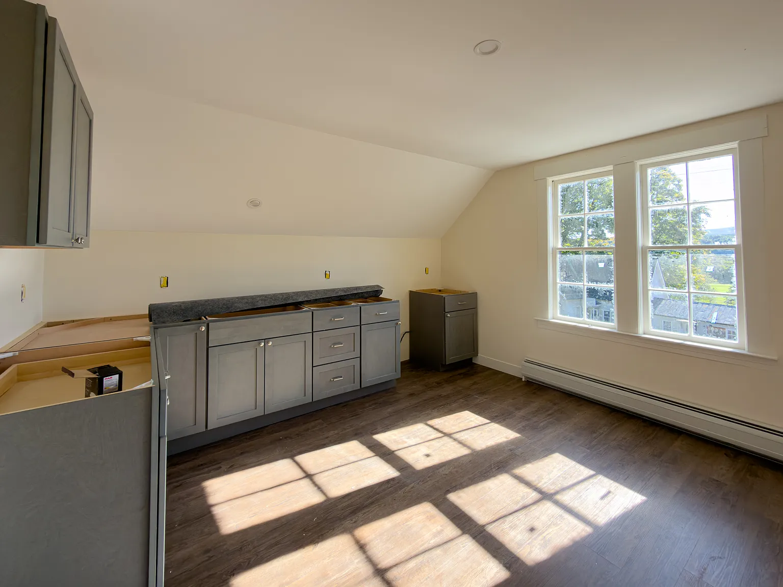 2 bed, 811 sqft, $1,686 — Photo 4
